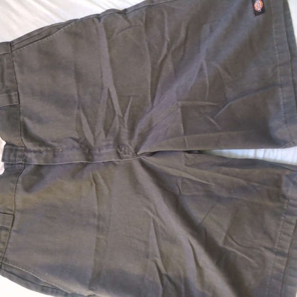 Clothes - Picture 3 of 8